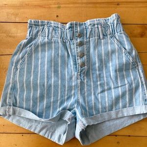 High waisted Topshop shorts, size 8
